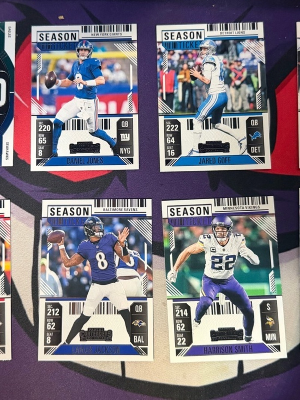 33  NFL Trading Cards - Trading Card Lot